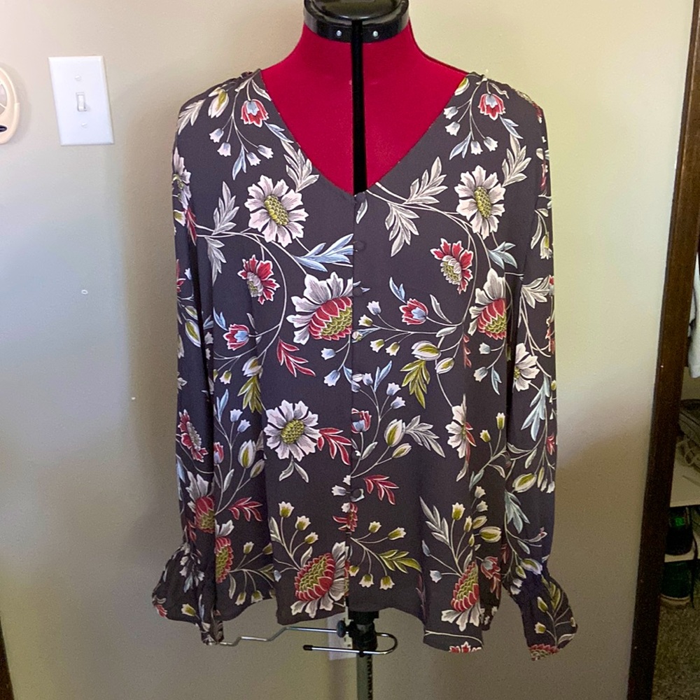 NWT LOFT Outlet long sleeved shirt